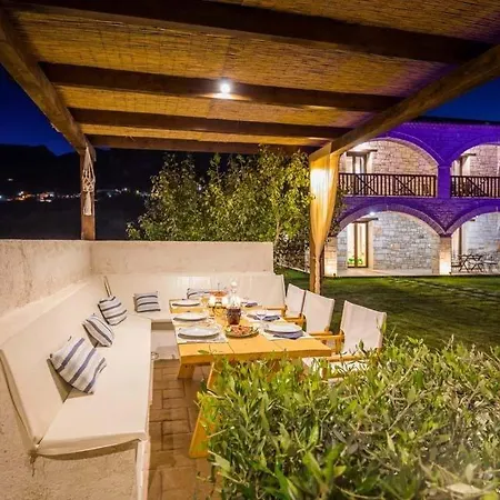 Chartata Sleeps 8 Pool Air Con Wifi Willa *