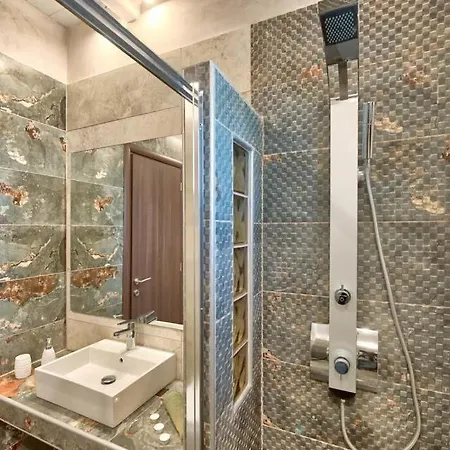 Willa Chartata Sleeps 8 Pool Air Con Wifi *